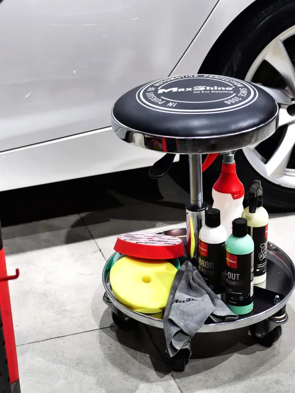 Produkt MAXSHINE Taboret Z Tacą Premium Black Zdjęcie